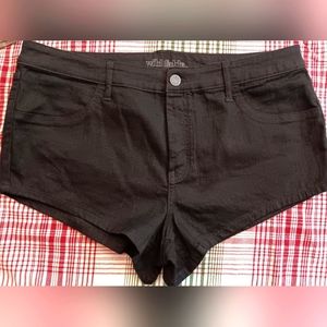 Wild Fable size 18 shorts